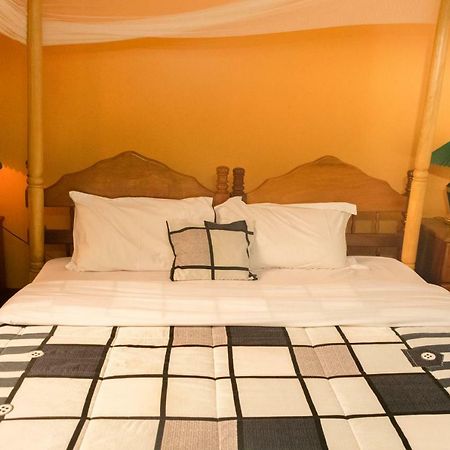 Kayegi Hotel Mbale Екстер'єр фото