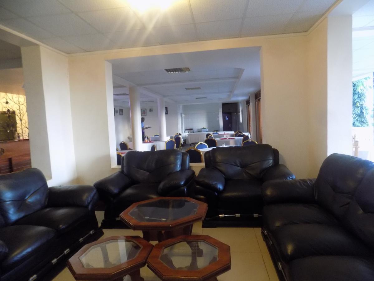 Kayegi Hotel Mbale Екстер'єр фото