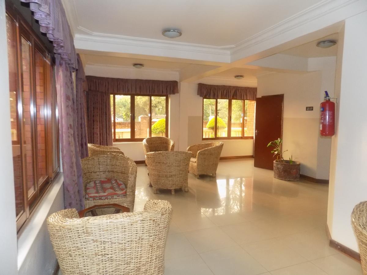 Kayegi Hotel Mbale Екстер'єр фото