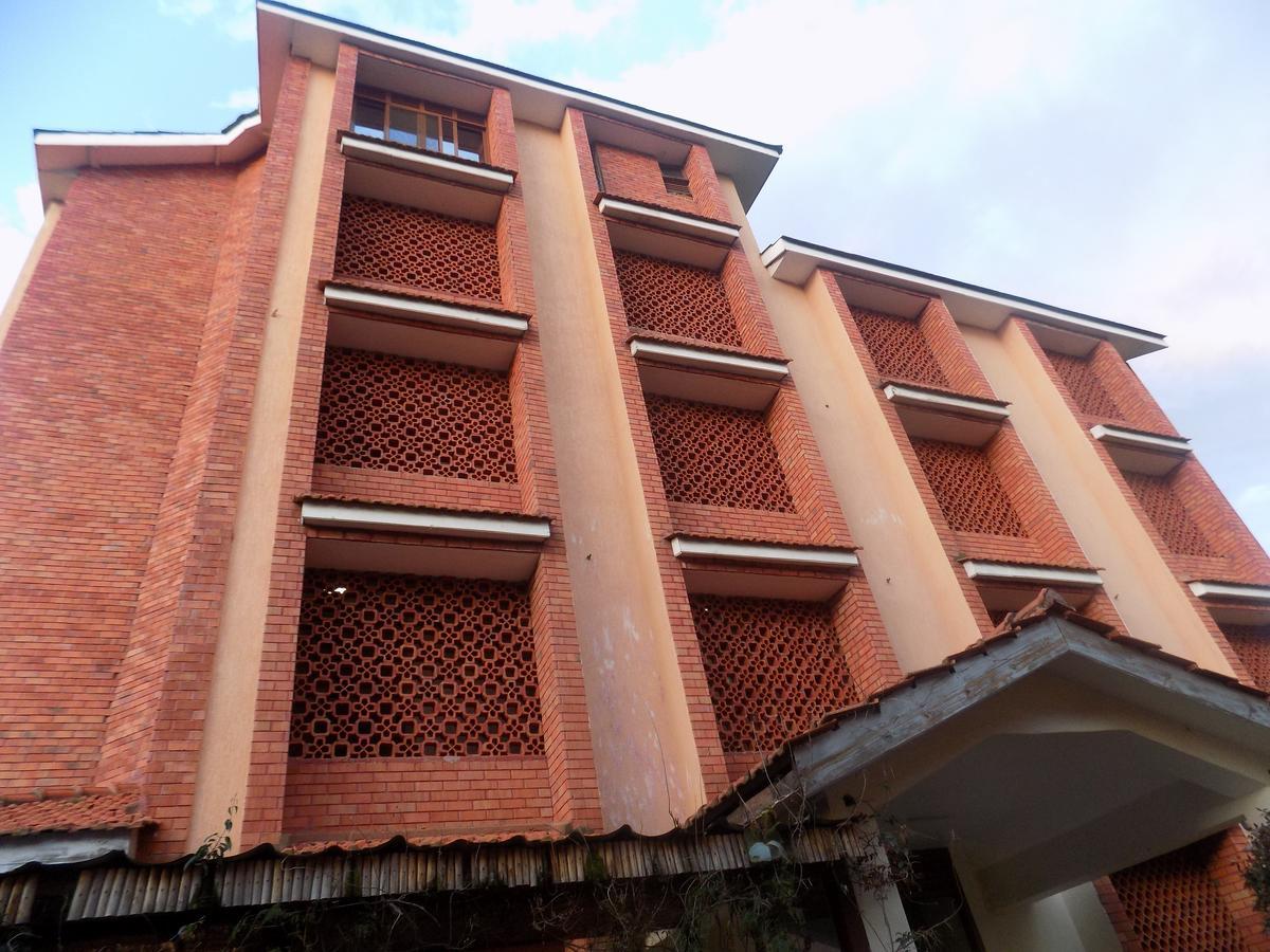 Kayegi Hotel Mbale Екстер'єр фото