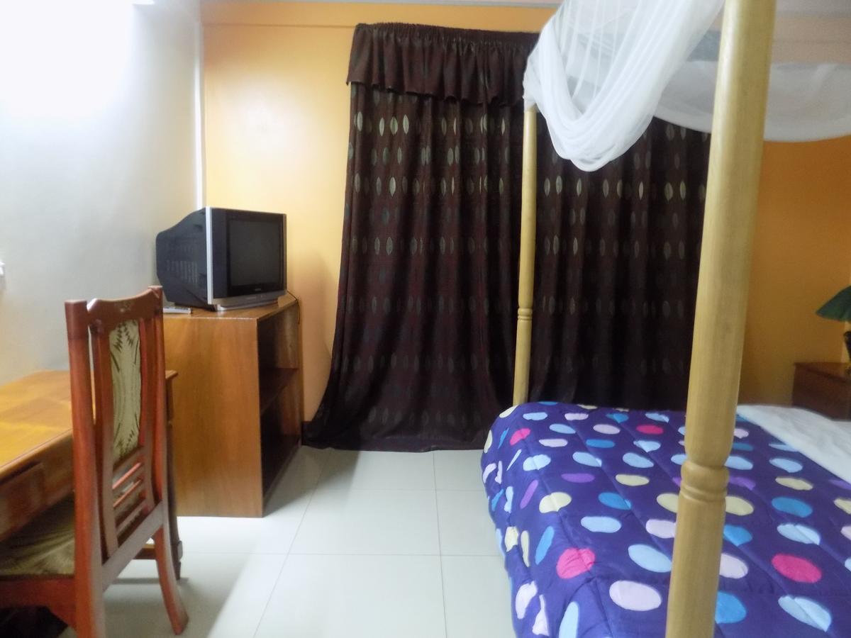 Kayegi Hotel Mbale Екстер'єр фото