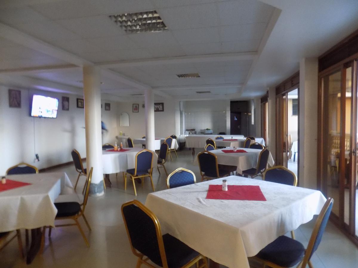 Kayegi Hotel Mbale Екстер'єр фото