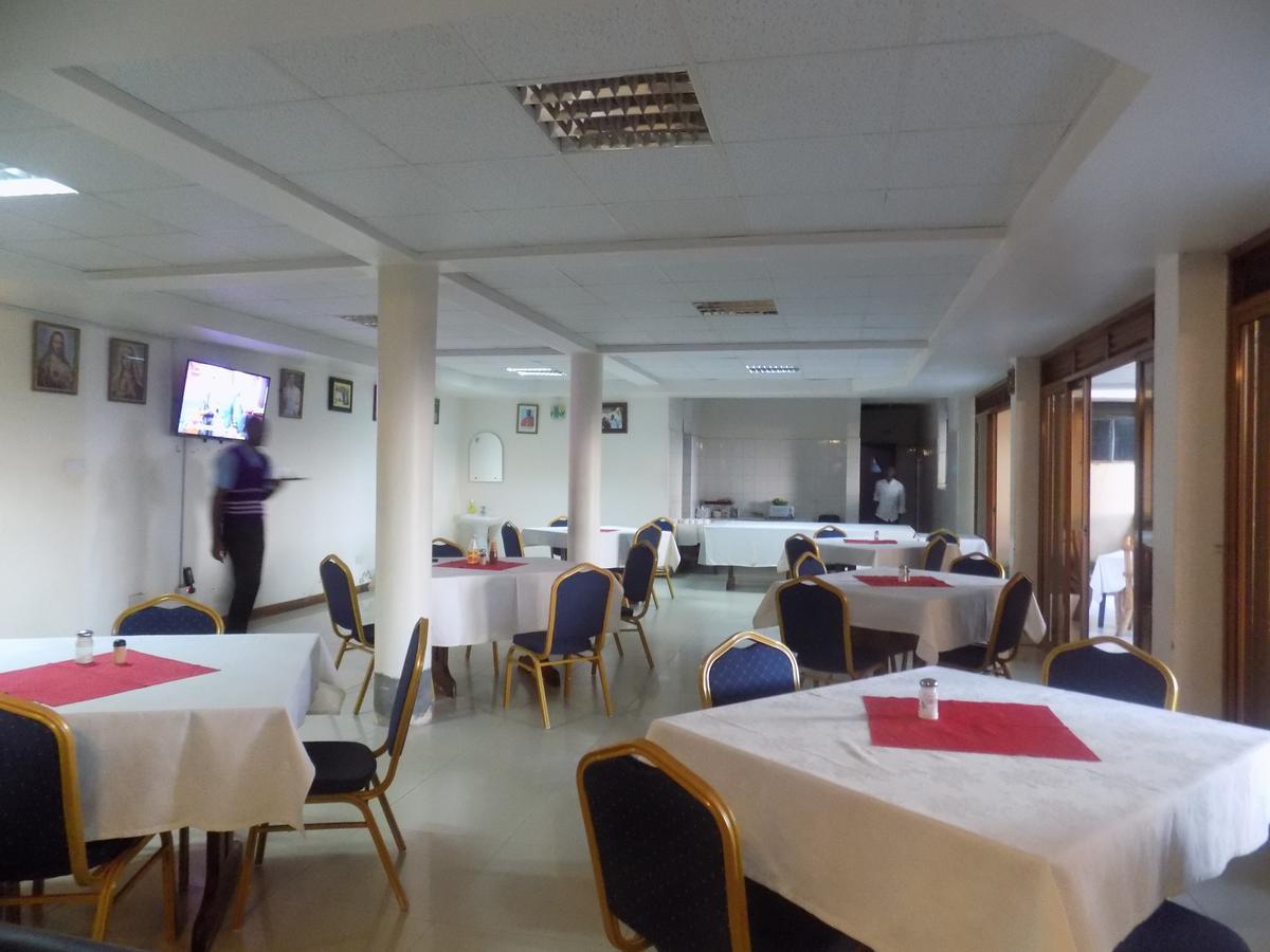 Kayegi Hotel Mbale Екстер'єр фото