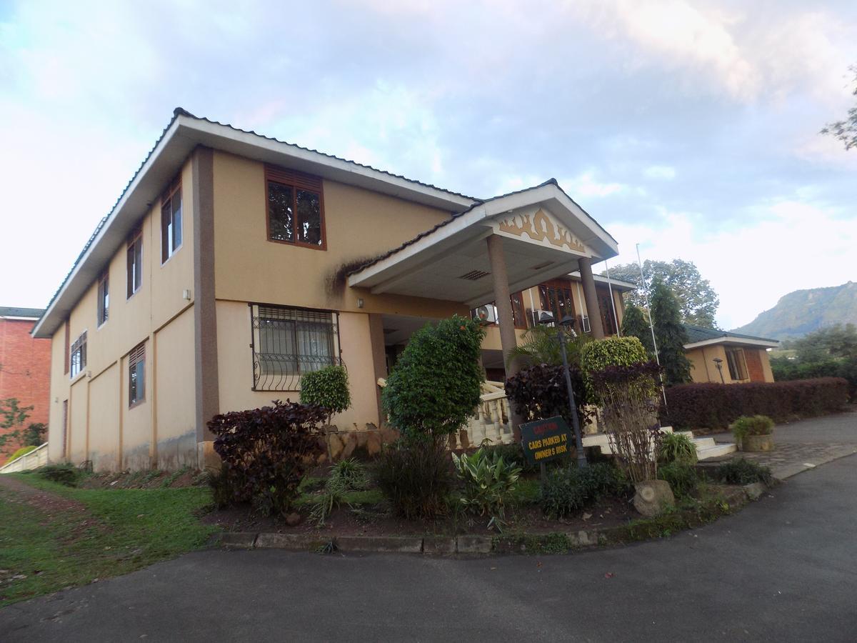 Kayegi Hotel Mbale Екстер'єр фото