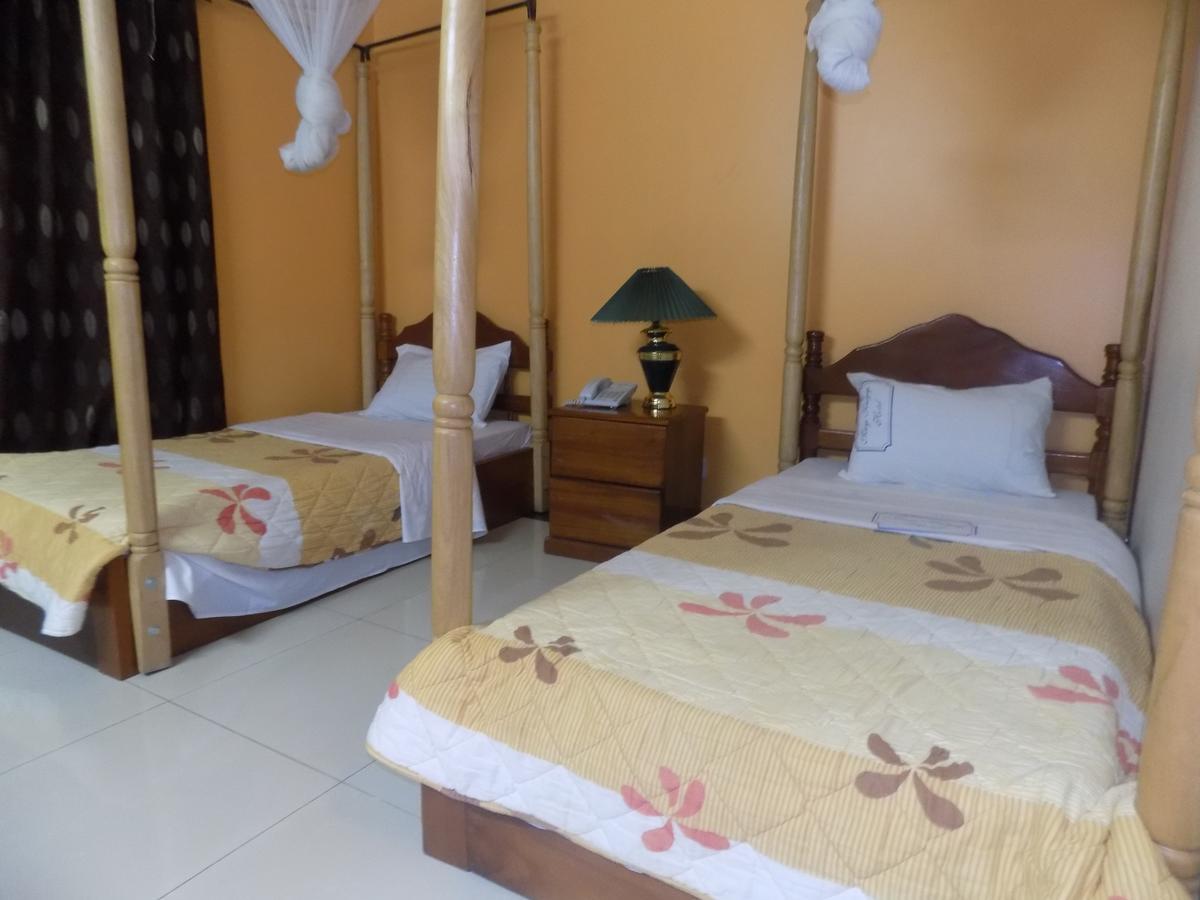 Kayegi Hotel Mbale Екстер'єр фото