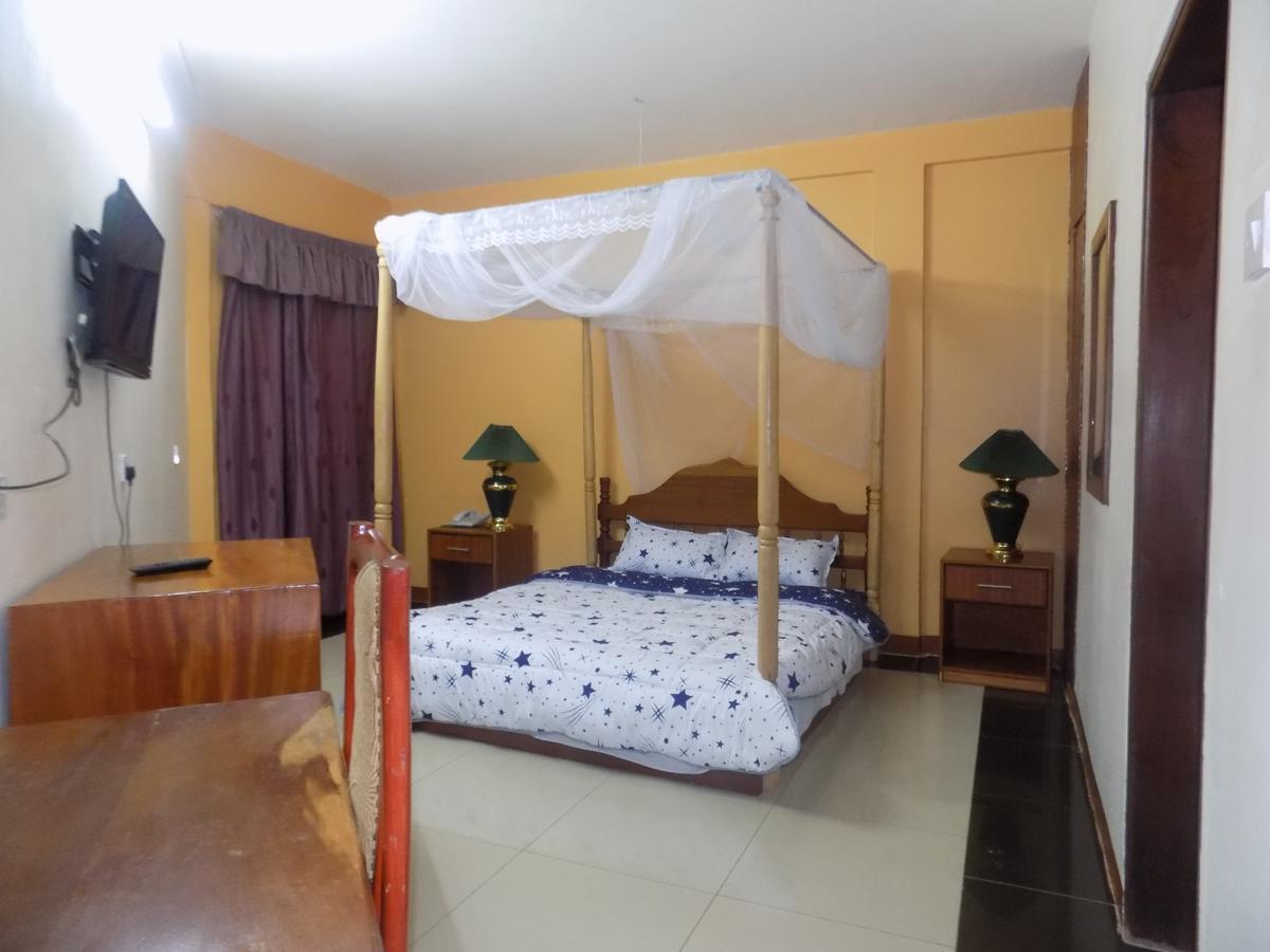 Kayegi Hotel Mbale Екстер'єр фото