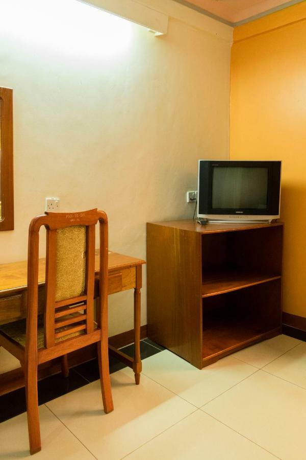 Kayegi Hotel Mbale Екстер'єр фото